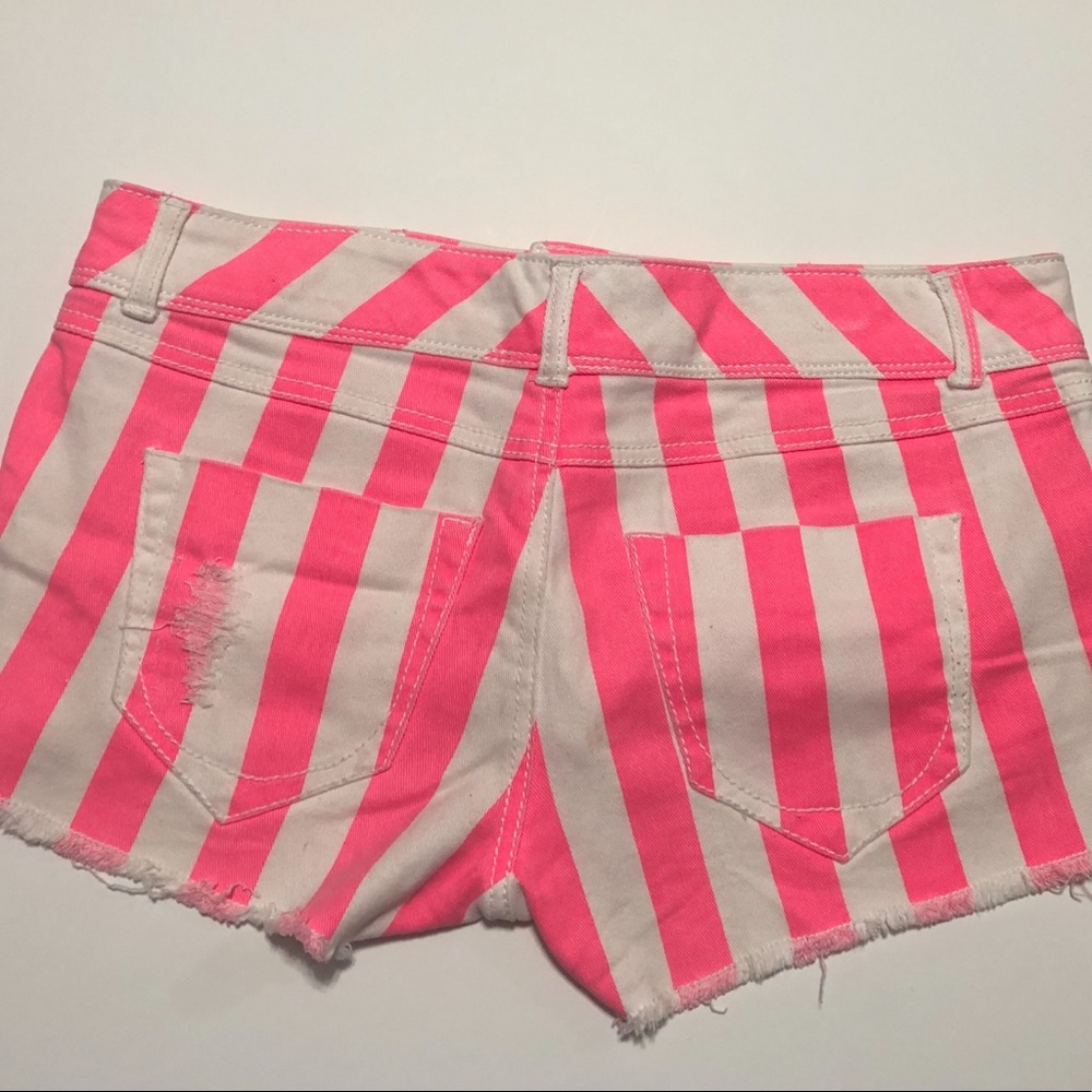 Shorts - Picture 2 of 2
